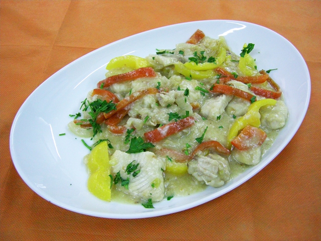 Sopa de pescado y pimiento