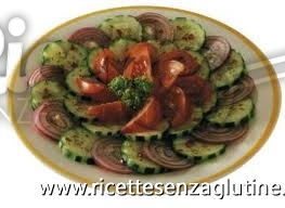 Ricetta Insalata con pomodori, peperoni e cetrioli senza glutine